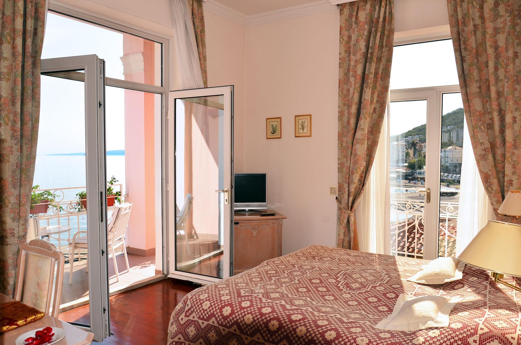 Hotel Mozart Opatija Eksteriør bilde