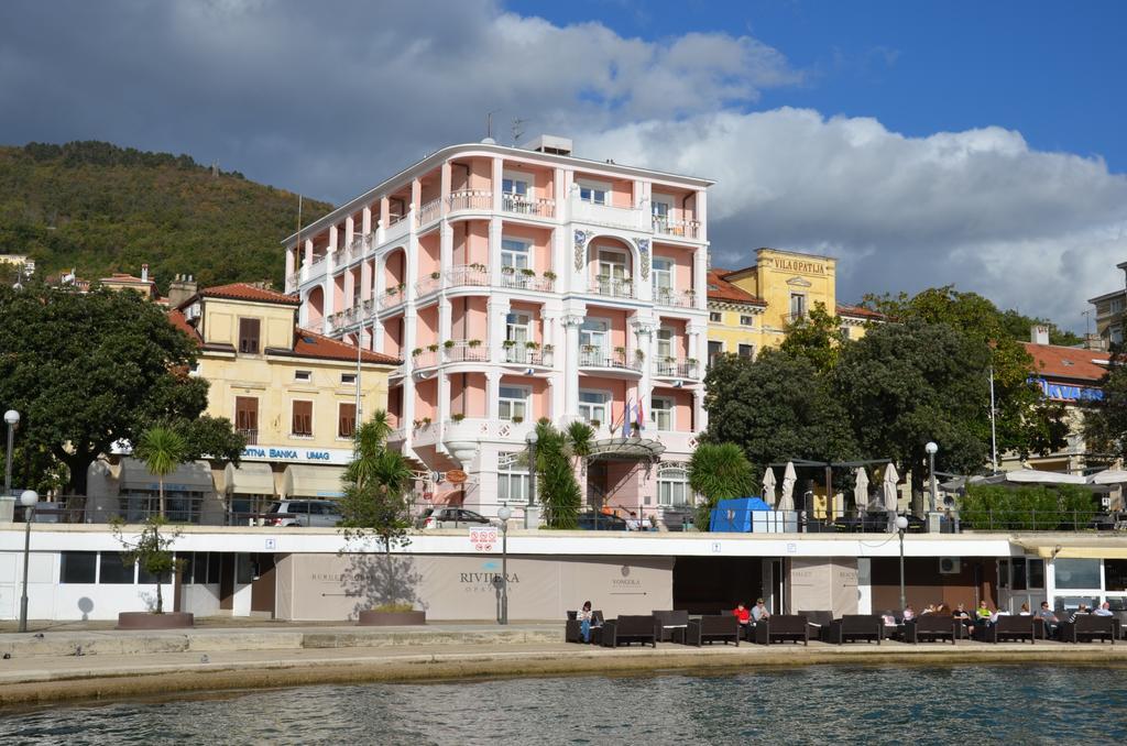 Hotel Mozart Opatija Rom bilde