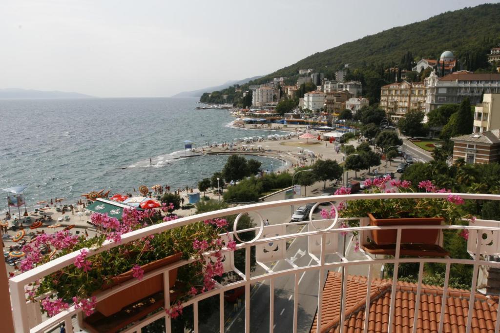 Hotel Mozart Opatija Rom bilde